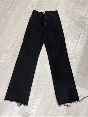 High-Rise Black Wide-Leg Jeans with Raw Hem